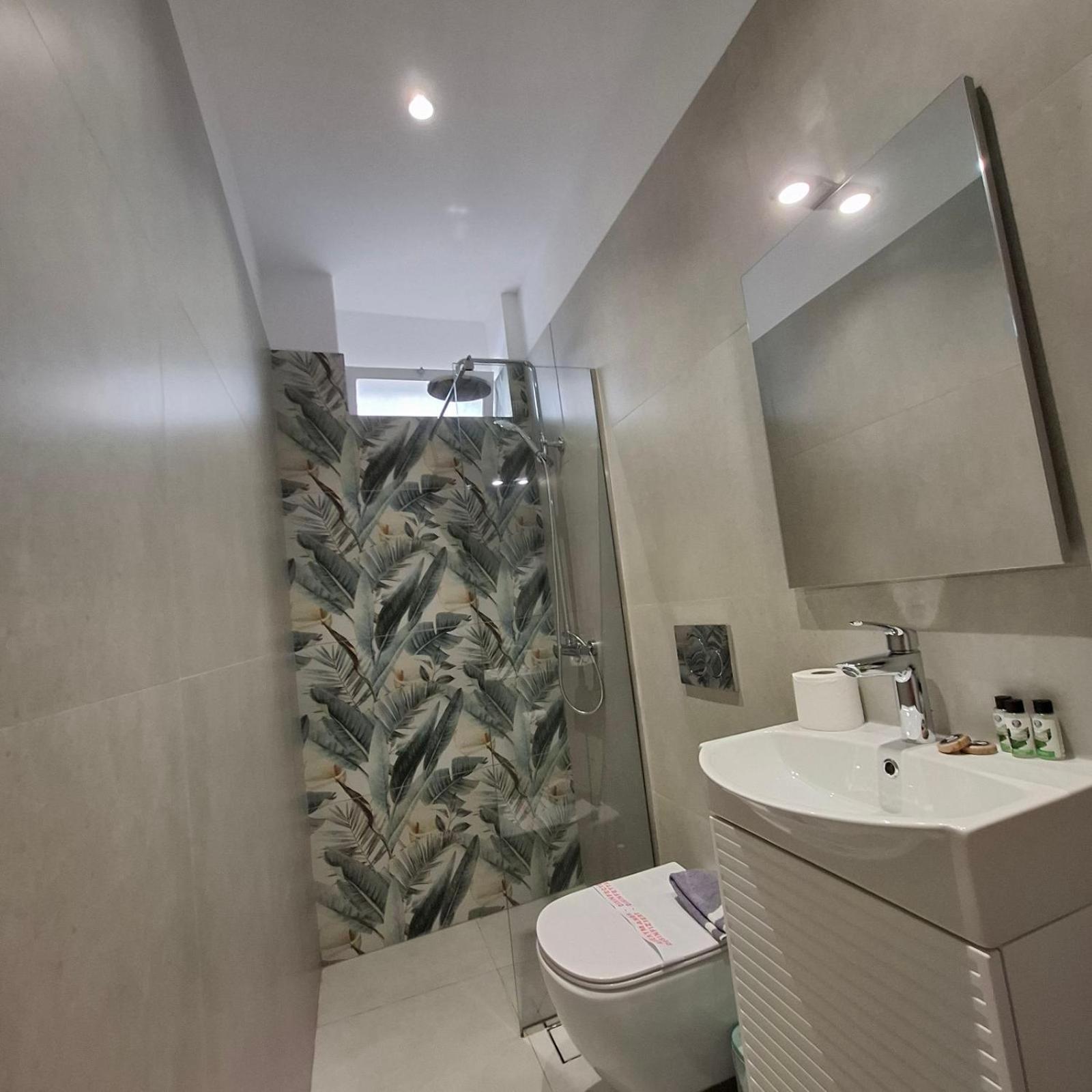 Aquarella-Stylish Veranda Apartment In Centre Of 포로스타운 외부 사진