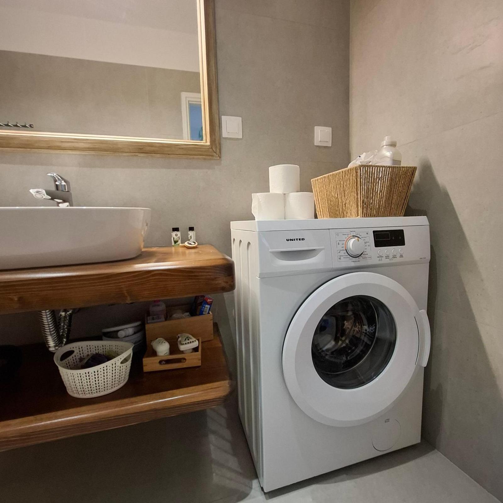 Aquarella-Stylish Veranda Apartment In Centre Of 포로스타운 외부 사진