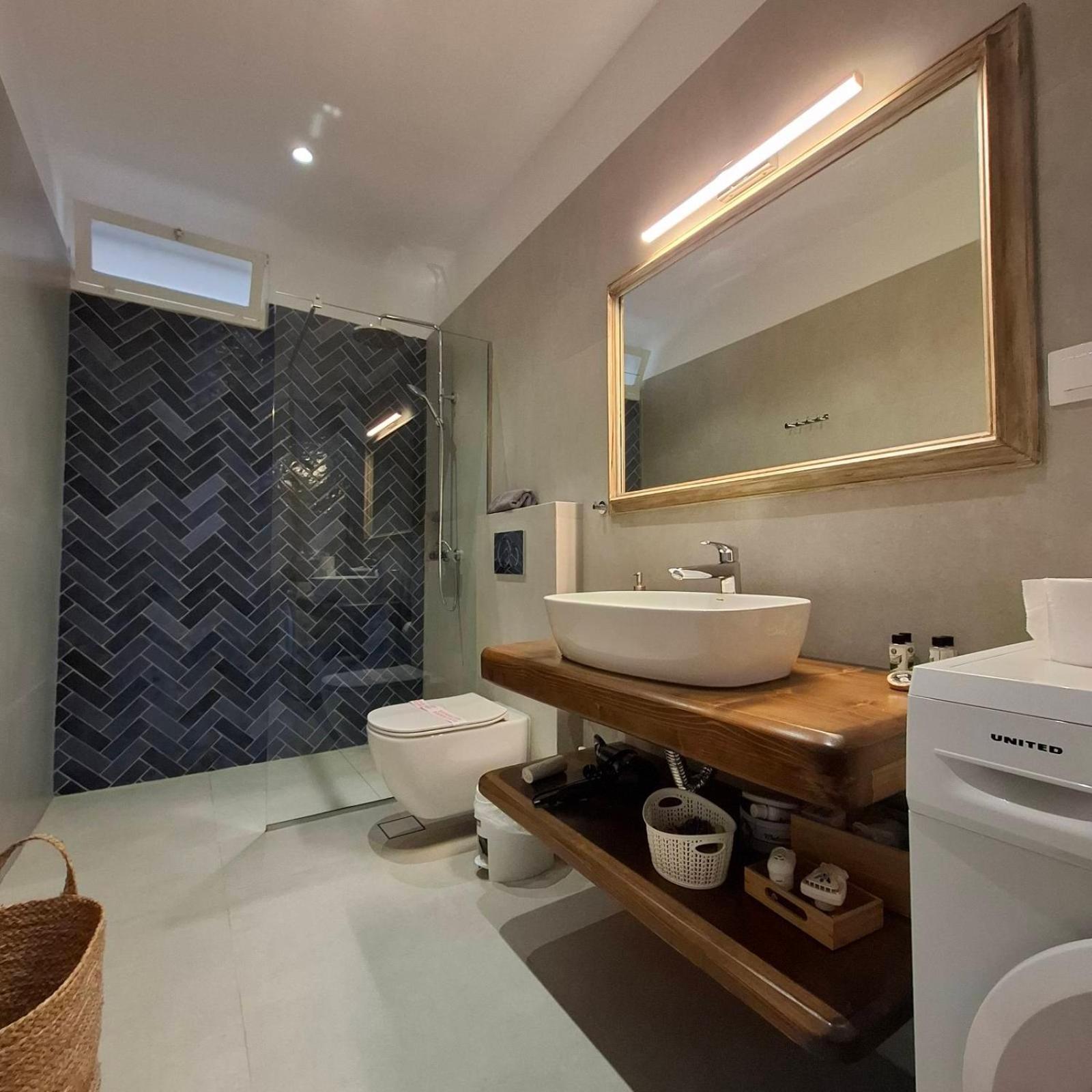 Aquarella-Stylish Veranda Apartment In Centre Of 포로스타운 외부 사진