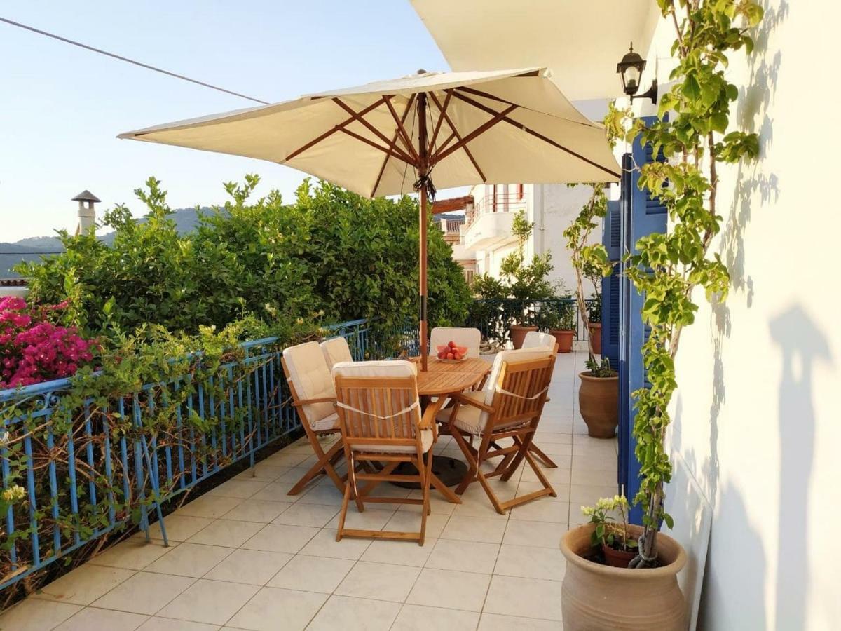 Aquarella-Stylish Veranda Apartment In Centre Of 포로스타운 외부 사진